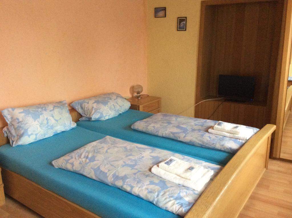 Hotel Drei Koenige Neckarbischofsheim Bilik gambar